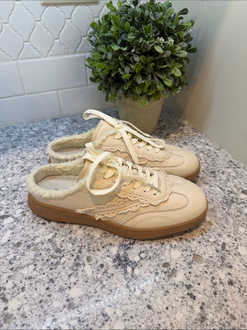 Lucky Step Women's Cream Faux-Fur Lined Lace-Up Sneakers side 8.5